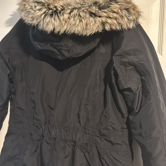 The North Face  women’s Arctic parka L - Picture 5 of 6